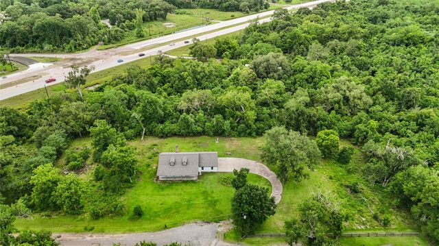 1011 County Road 678, Brazoria, TX 77422