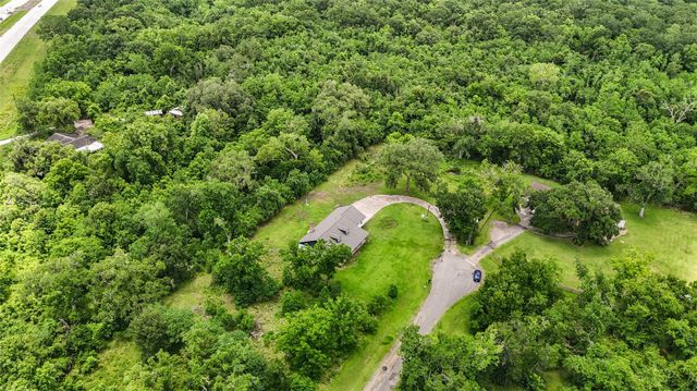 1011 County Road 678, Brazoria, TX 77422