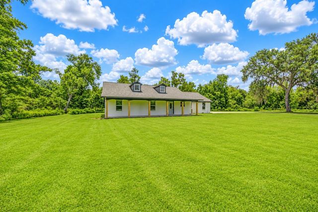 1011 County Road 678, Brazoria, TX 77422