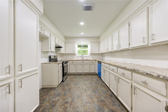 1011 County Road 678, Brazoria, TX 77422