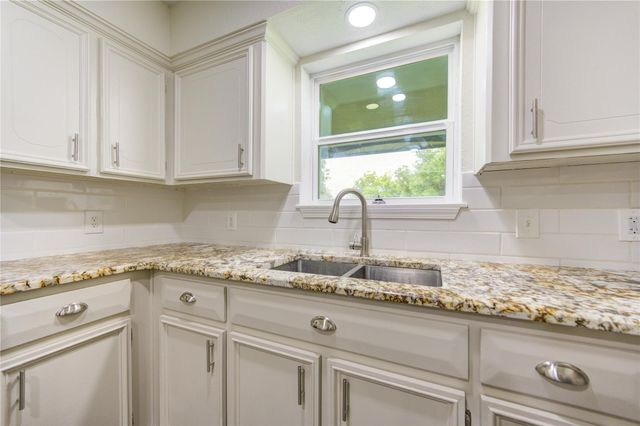 1011 County Road 678, Brazoria, TX 77422