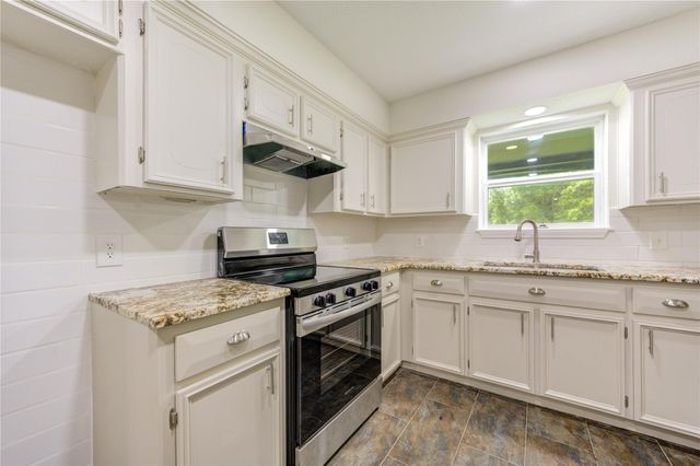 1011 County Road 678, Brazoria, TX 77422