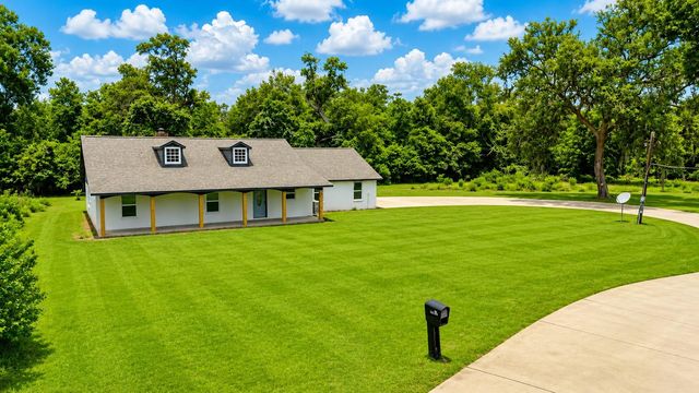 1011 County Road 678, Brazoria, TX 77422
