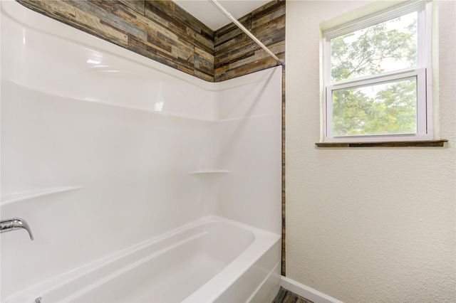 1011 County Road 678, Brazoria, TX 77422