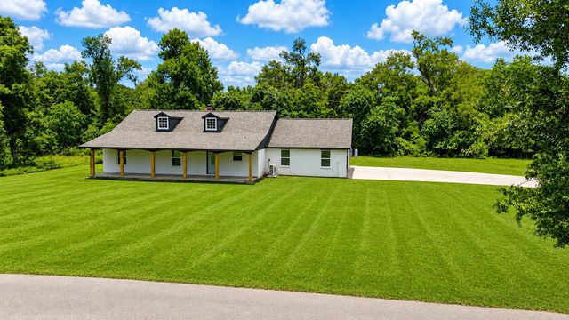1011 County Road 678, Brazoria, TX 77422