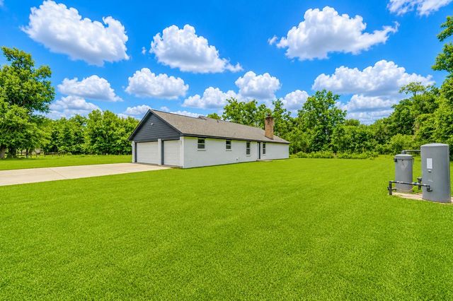 1011 County Road 678, Brazoria, TX 77422
