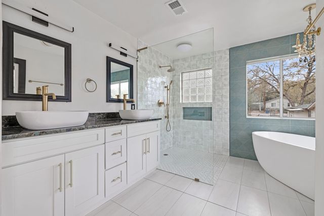 2702 S 2nd ST 1 & 2, Austin, TX 78704