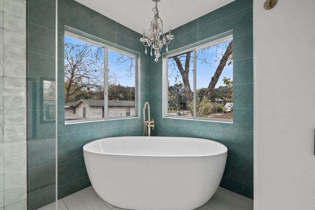 2702 S 2nd ST 1 & 2, Austin, TX 78704