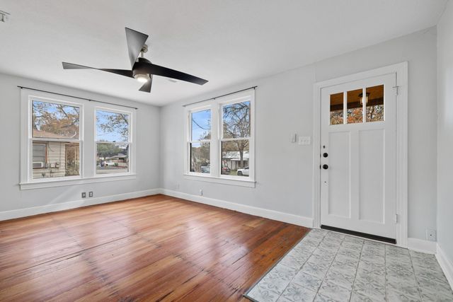 2702 S 2nd ST 1 & 2, Austin, TX 78704