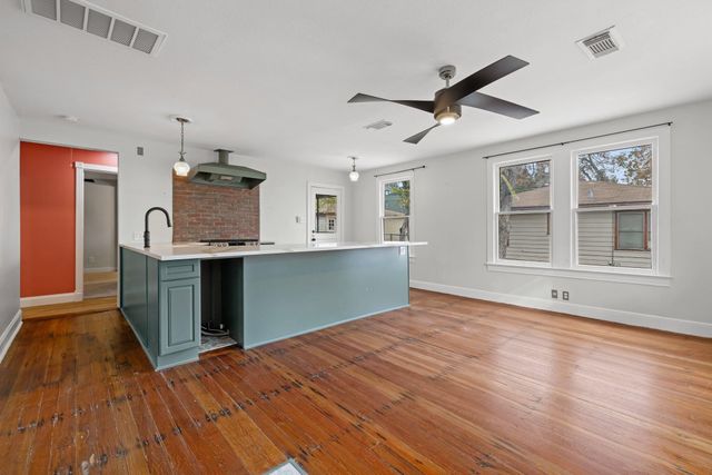 2702 S 2nd ST 1 & 2, Austin, TX 78704