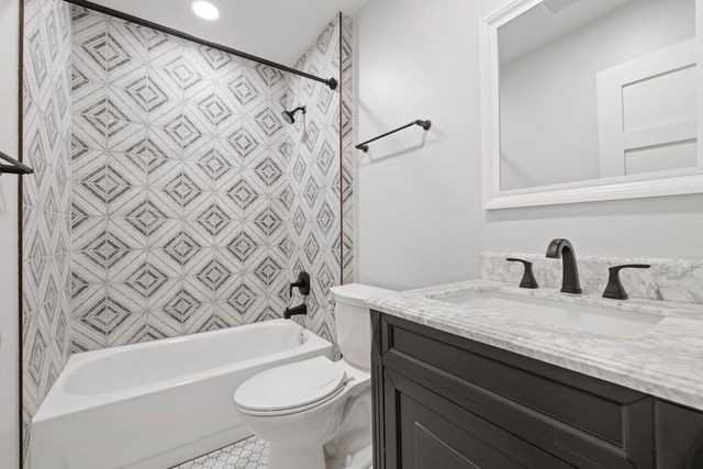 2702 S 2nd ST 1 & 2, Austin, TX 78704