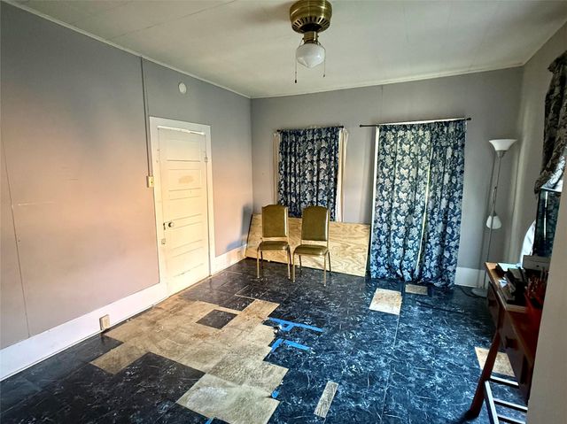 711 N Bishop ST, San Marcos, TX 78666