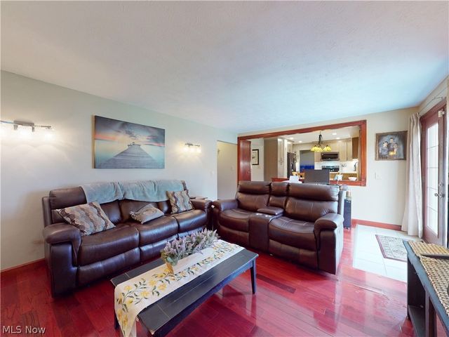 4418 Stary Drive, Parma, OH 44134