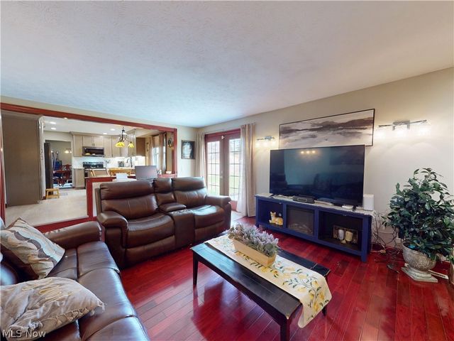 4418 Stary Drive, Parma, OH 44134