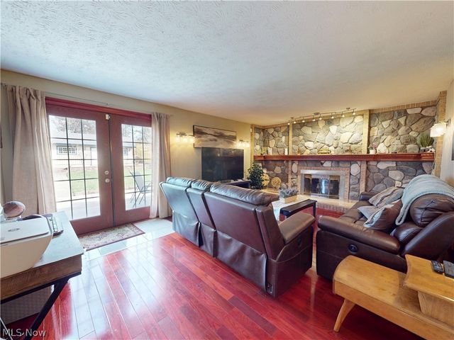 4418 Stary Drive, Parma, OH 44134