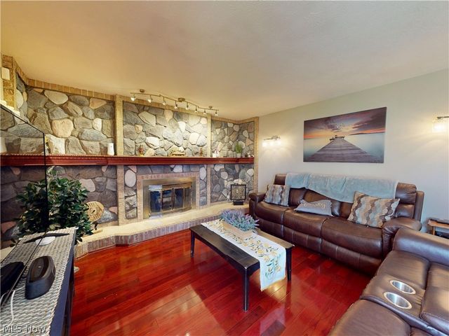 4418 Stary Drive, Parma, OH 44134