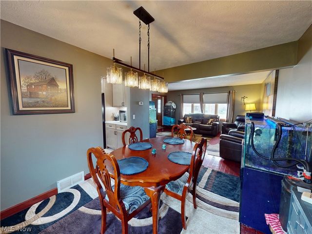 4418 Stary Drive, Parma, OH 44134