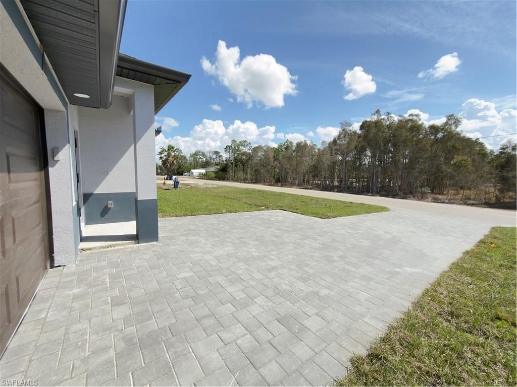 945 Homestead RD S, LEHIGH ACRES, FL 33974 — photo 4