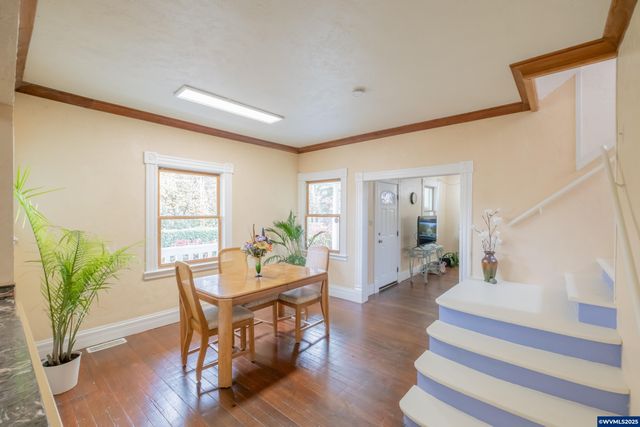 236 Walker Ln NW, Albany, OR 97321