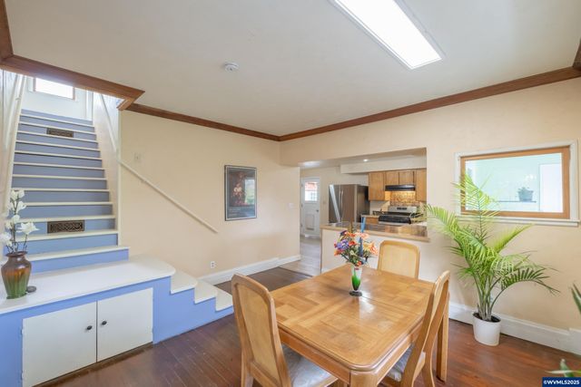 236 Walker Ln NW, Albany, OR 97321