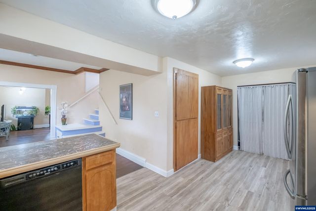 236 Walker Ln NW, Albany, OR 97321