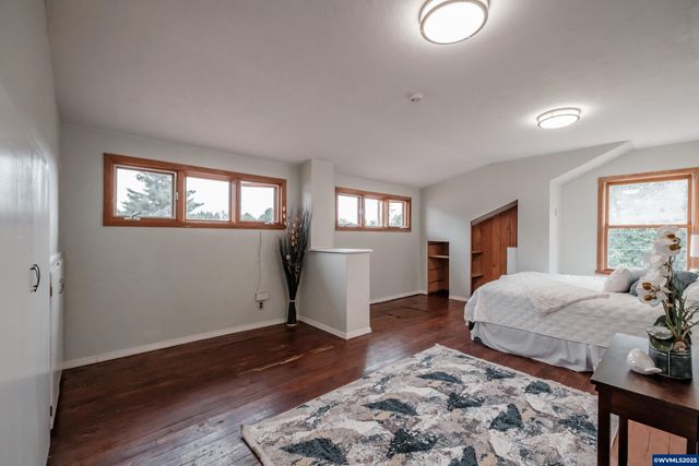 236 Walker Ln NW, Albany, OR 97321