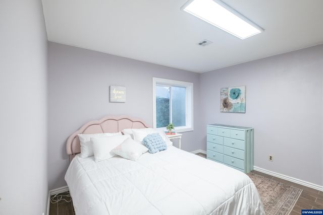 236 Walker Ln NW, Albany, OR 97321