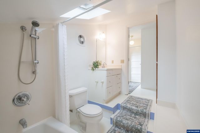 236 Walker Ln NW, Albany, OR 97321