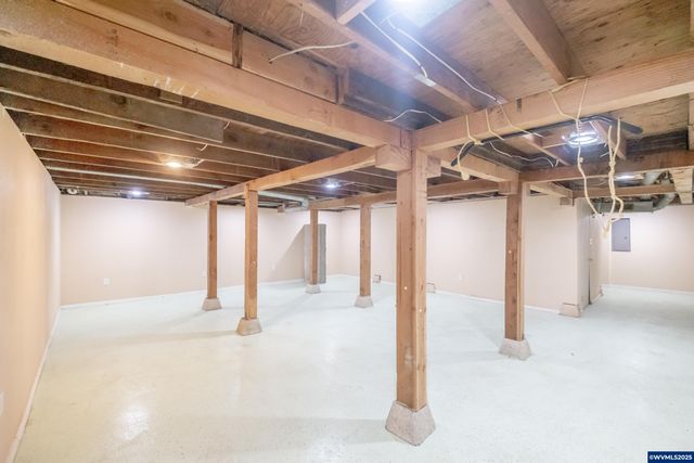 236 Walker Ln NW, Albany, OR 97321