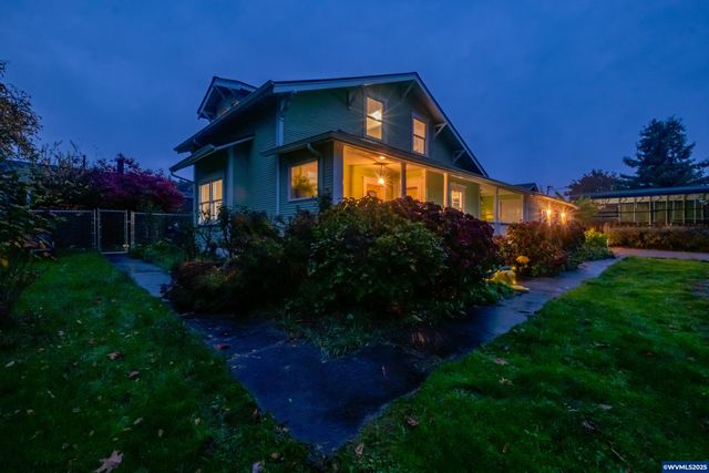 236 Walker Ln NW, Albany, OR 97321