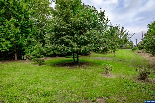 236 Walker Ln NW, Albany, OR 97321