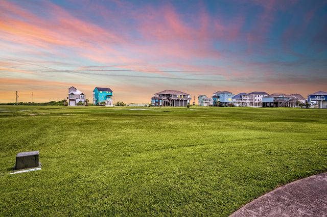 3807 Carmel Court, Galveston, TX 77554