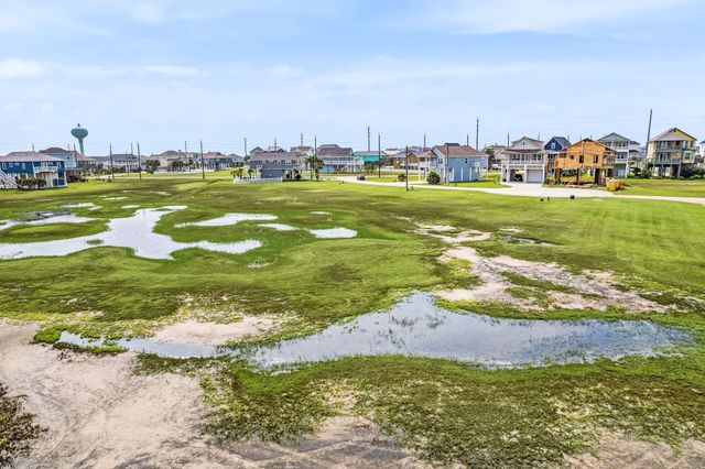 3807 Carmel Court, Galveston, TX 77554
