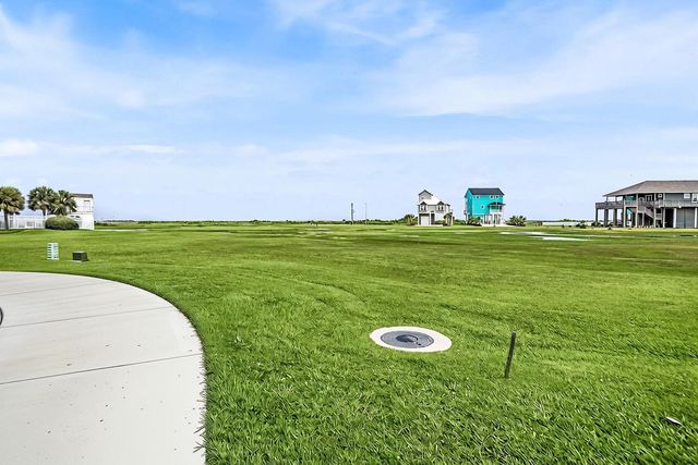 3807 Carmel Court, Galveston, TX 77554
