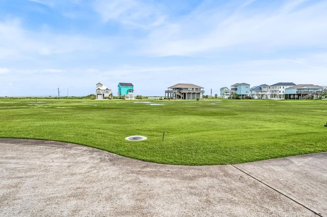 3807 Carmel Court, Galveston, TX 77554