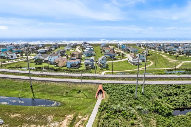 3807 Carmel Court, Galveston, TX 77554