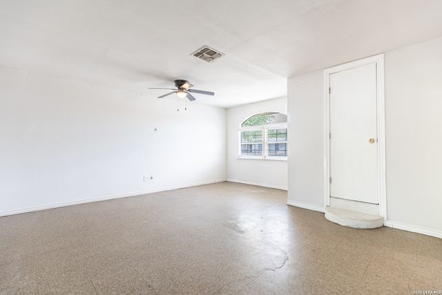 7802 RIMFIRE DR, San Antonio, TX 78227