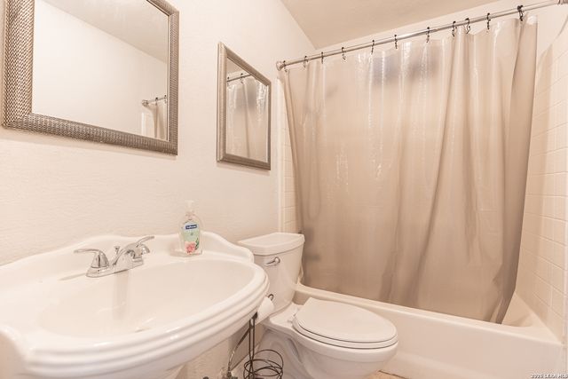 7802 RIMFIRE DR, San Antonio, TX 78227