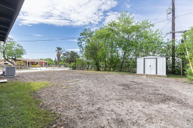 7802 RIMFIRE DR, San Antonio, TX 78227