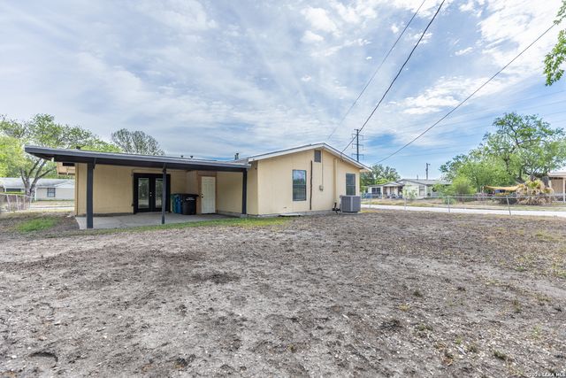 7802 RIMFIRE DR, San Antonio, TX 78227