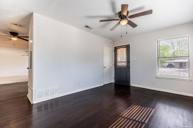 7802 RIMFIRE DR, San Antonio, TX 78227