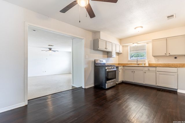 7802 RIMFIRE DR, San Antonio, TX 78227