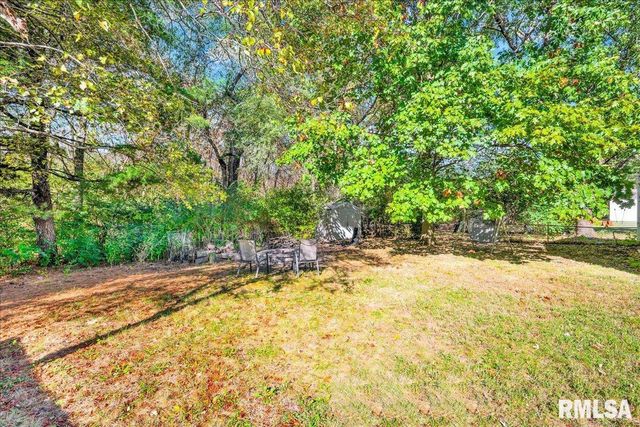 1905 MEMORIAL Drive, Pekin, IL 61554