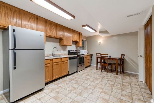4787 S QUAILBROOK DR, Taylorsville, UT 84129