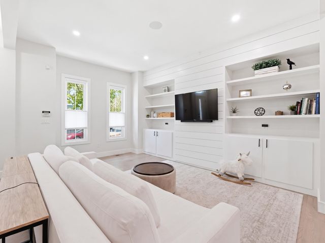 80 SOUTH ST, Jc, Heights, NJ 07307