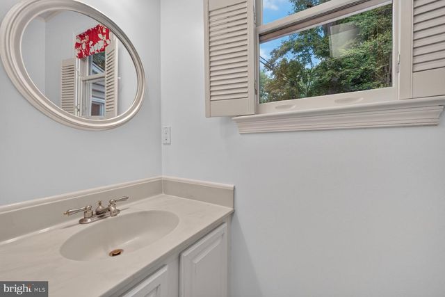 2813 BEECHBANK RD, Silver Spring, MD 20910