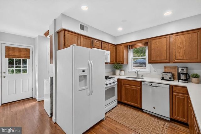 2813 BEECHBANK RD, Silver Spring, MD 20910