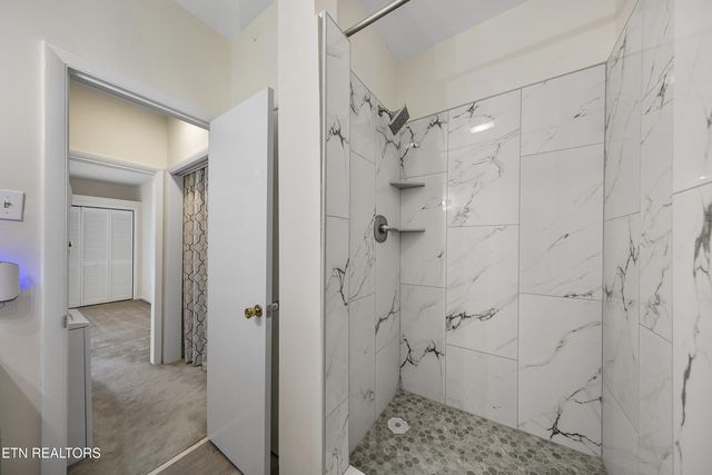 5709 Lyons View Pike 1307, Knoxville, TN 37919