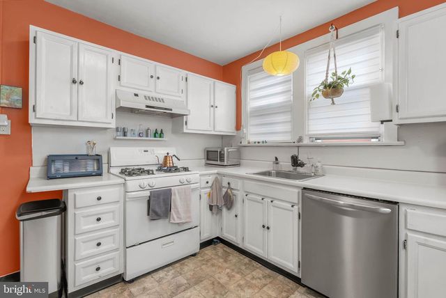 232 CHESTNUT ST, Audubon, NJ 08106