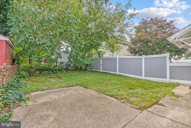 232 CHESTNUT ST, Audubon, NJ 08106